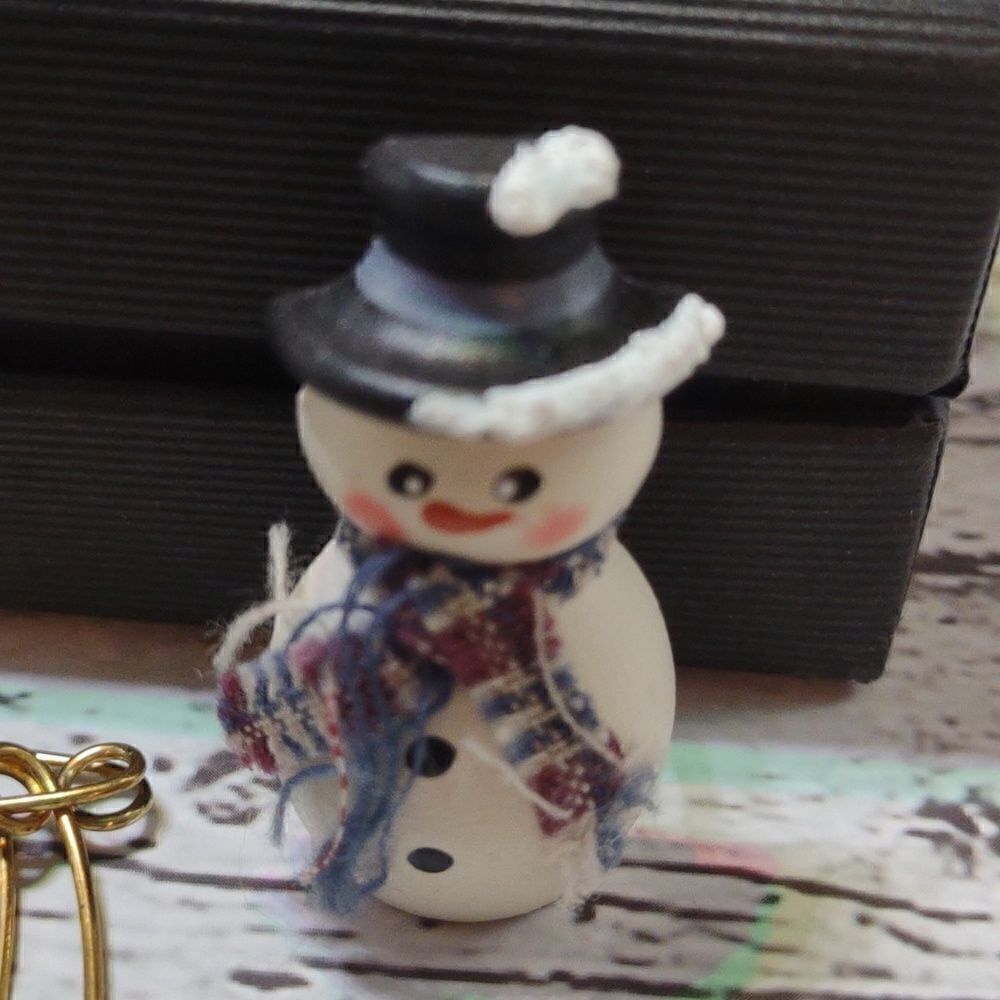Snowman Pin Lot.  B1 - Picture 3 of 7